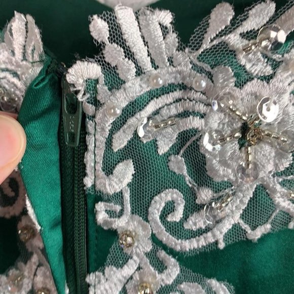 VTG Green Short High Lo Asymmetrical Embroidered Retro Formal Dress Gown - Picture 7 of 11